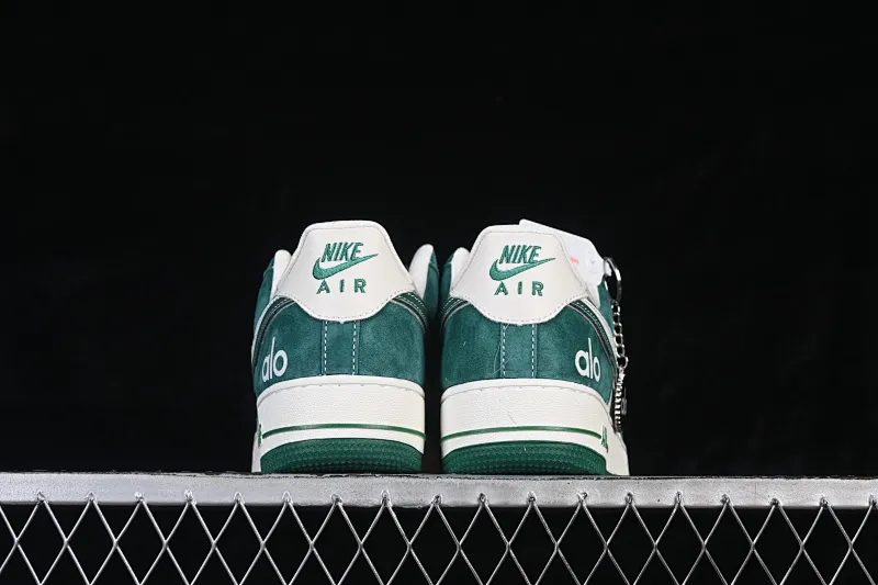 All categories Nk Air Force 1 Air Force series Nk Air Force 1 Low Air Force low-top Nike Air Force 1'07 Low joint Tiffany green Air Force 1 low-top casual sneakers SY1388-011